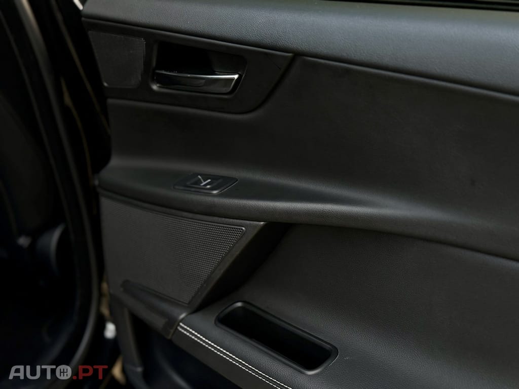 Jaguar XE 2.0 D R-Sport