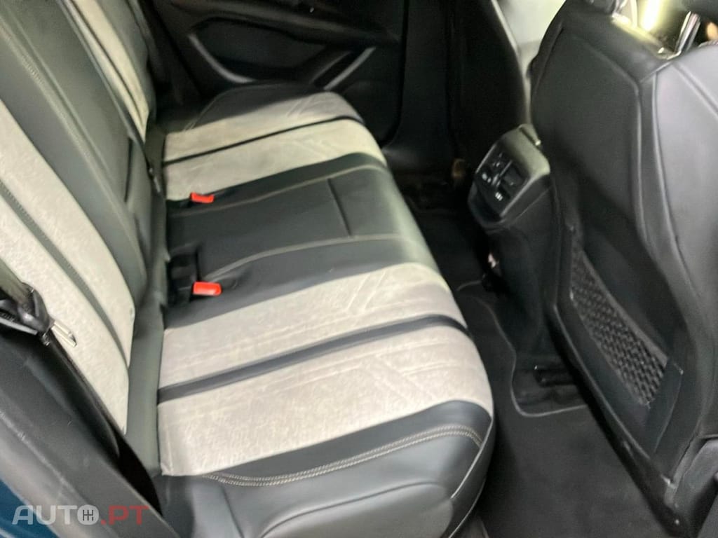 Peugeot 3008 225 e-EAT8 GT