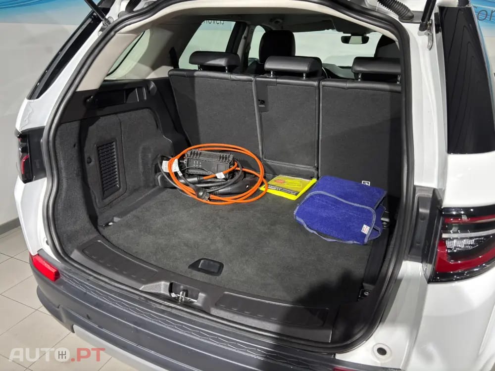 Land Rover Discovery Sport 1.5 I3 P300e AWD R-Dynamic SE
