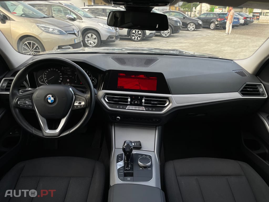 BMW 330 e Touring Corporate Edition Auto
