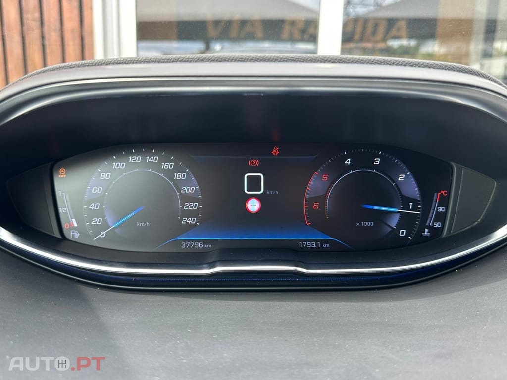 Peugeot 3008 1.5 BlueHDi Allure