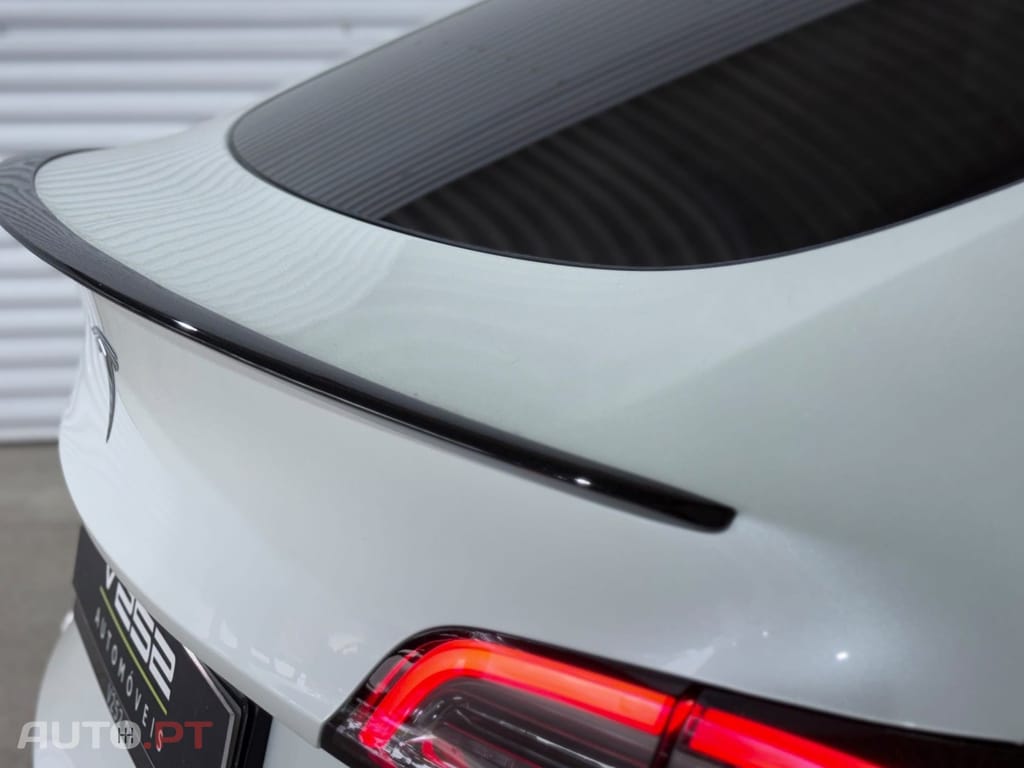 Tesla Model Y Long Range Dual Motor AWD