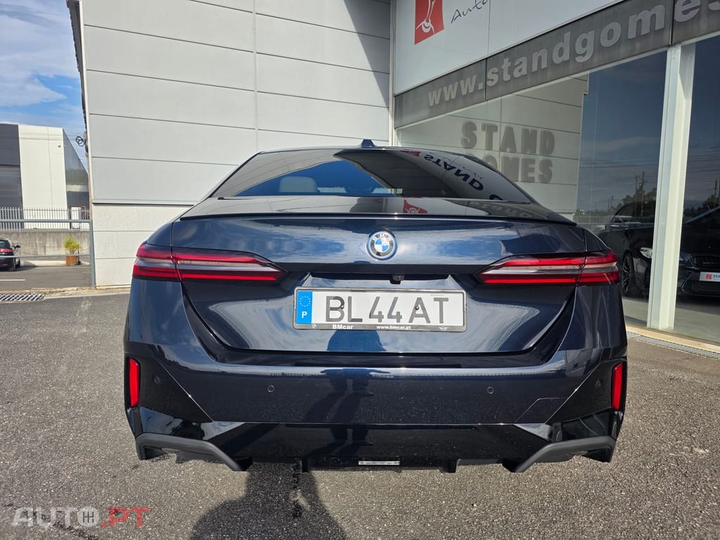 BMW 530 e Pack Desportivo M Pro