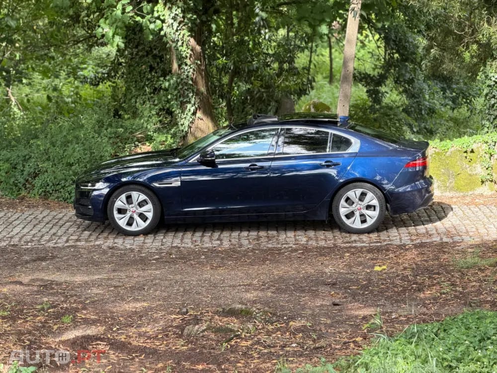 Jaguar XE 2.0 D R-Dynamic S