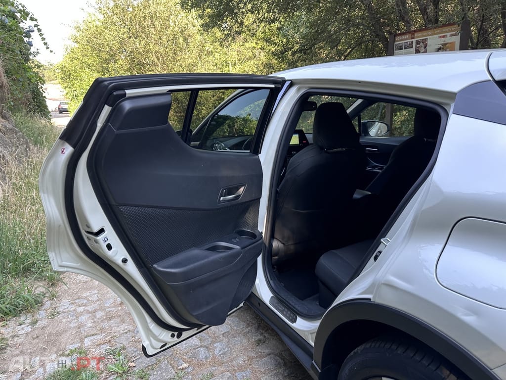 Toyota C-HR 1.8 Hybrid Exclusive