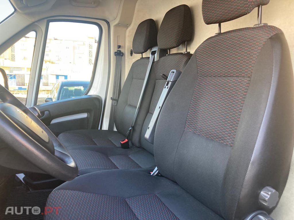 Peugeot Boxer 2.2 BLUEHDI 330 L2H1