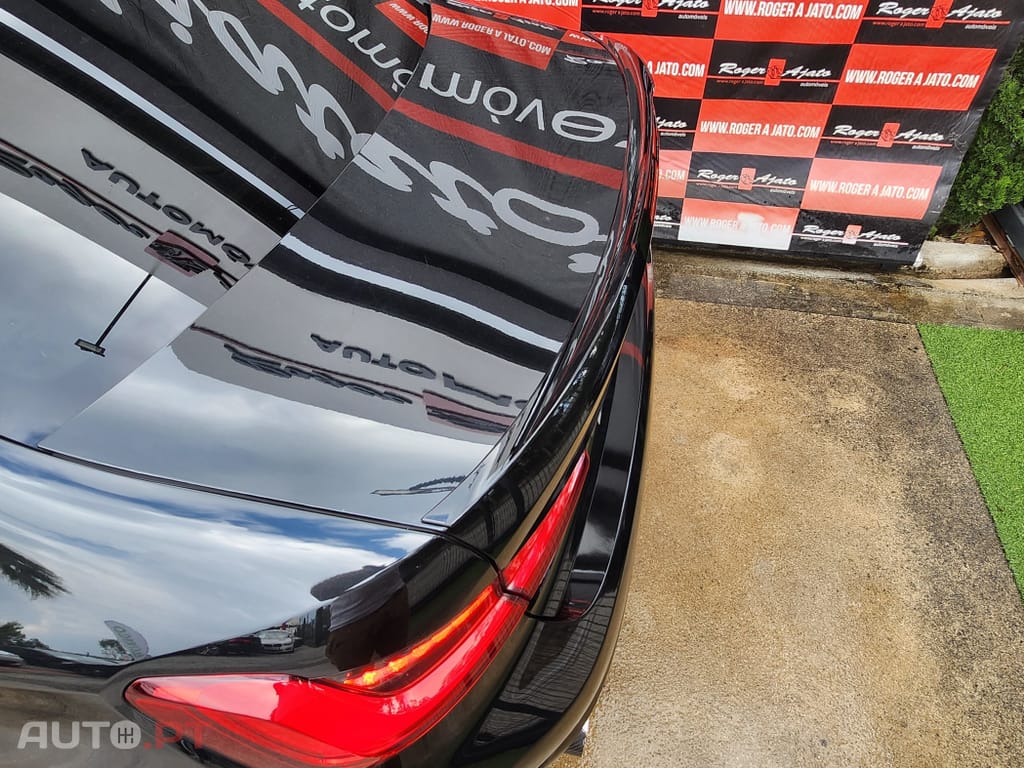 BMW 330 e Line Sport Auto