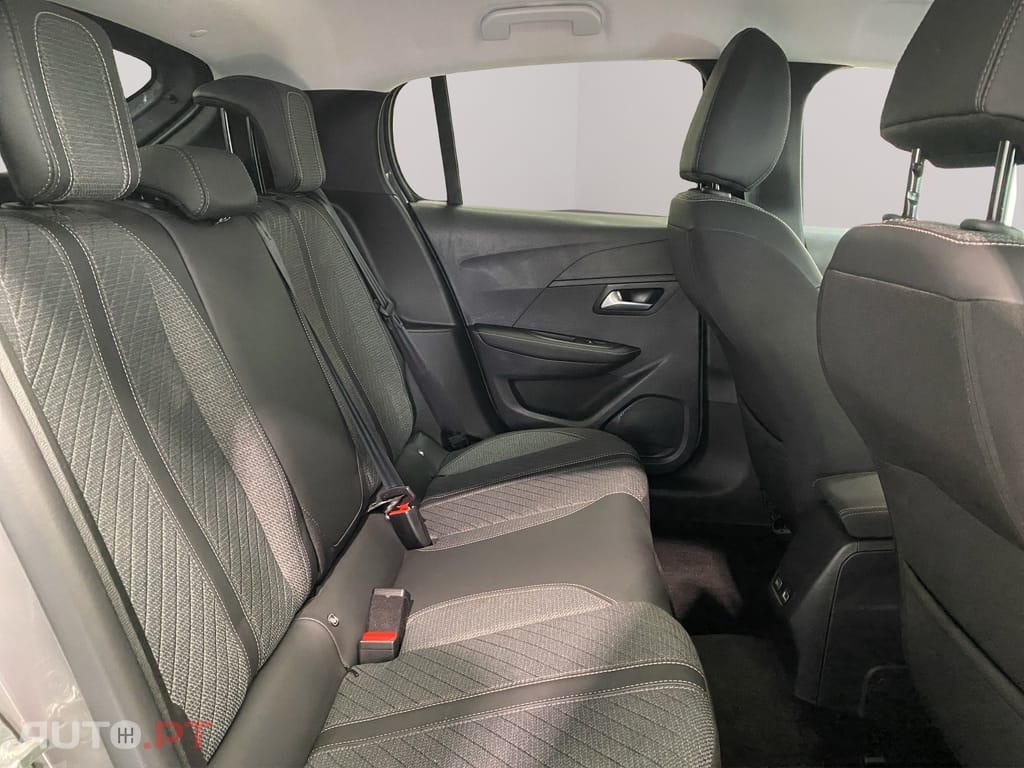 Peugeot E-208 50 kWh Allure