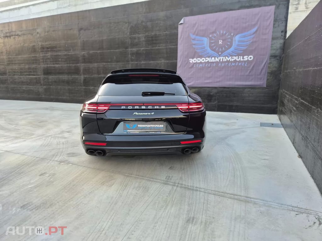 Porsche Panamera 4 E-Hybrid
