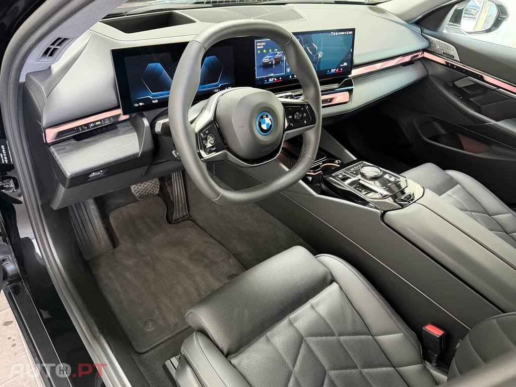 BMW i5 Touring eDrive40