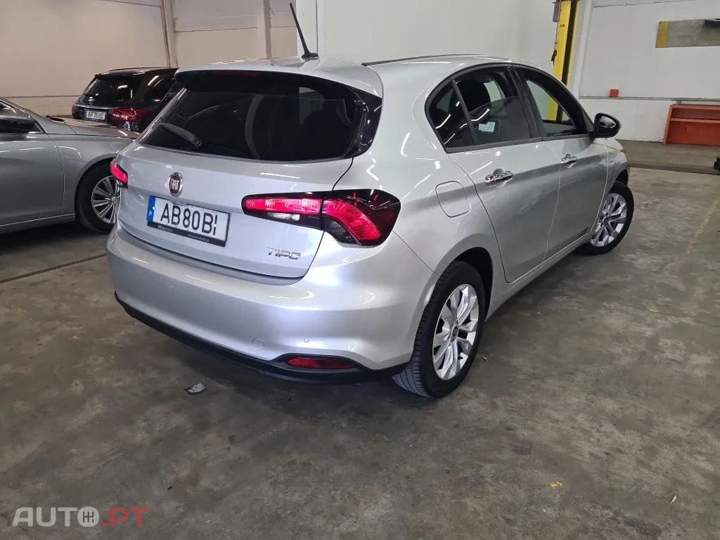 Fiat Tipo 1.3 M-Jet Lounge