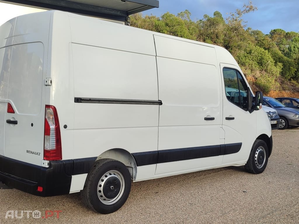 Renault Master 2.3 dCi L2H2 3.5T — fotografia 4