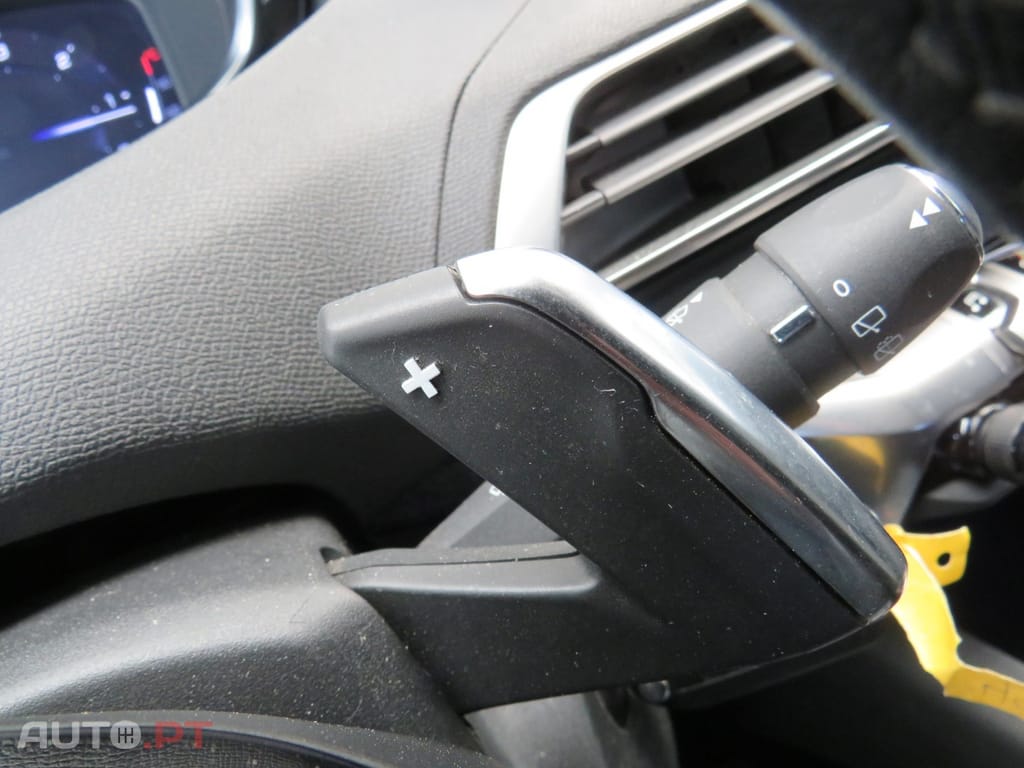Peugeot 3008 1.5 BlueHDi Allure EAT8