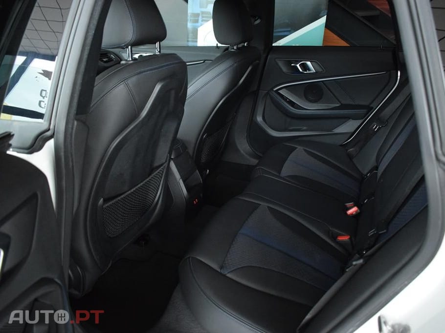 BMW 216 d Pack Desportivo M