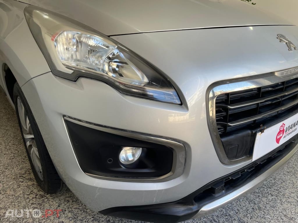 Peugeot 3008 1.6 HDi Allure — fotografia 8