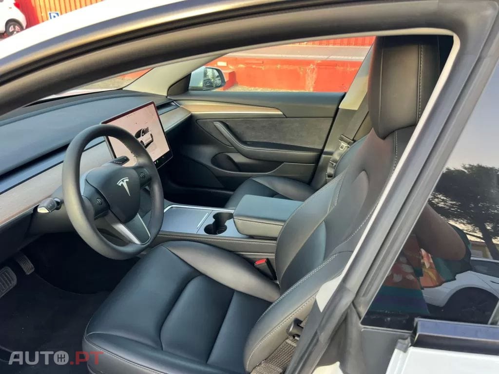 Tesla Model 3 Long Range AWD Dual Motor