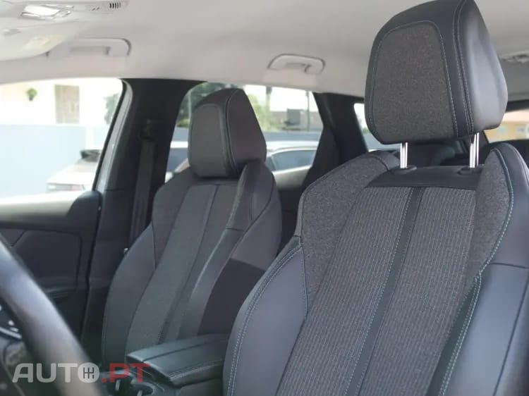 Peugeot 3008 1.5 BlueHDi Allure