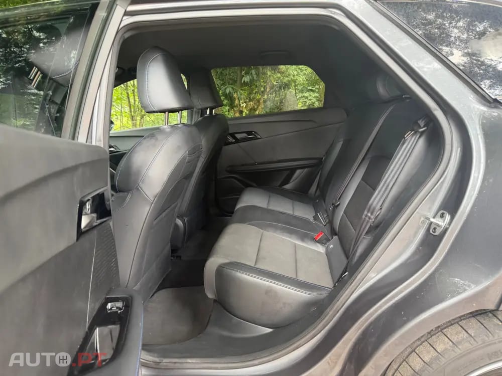 MG MG4 77 kWh Extended Range Luxury