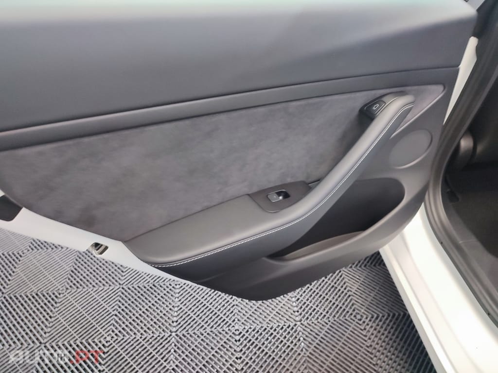 Tesla Model 3 ND