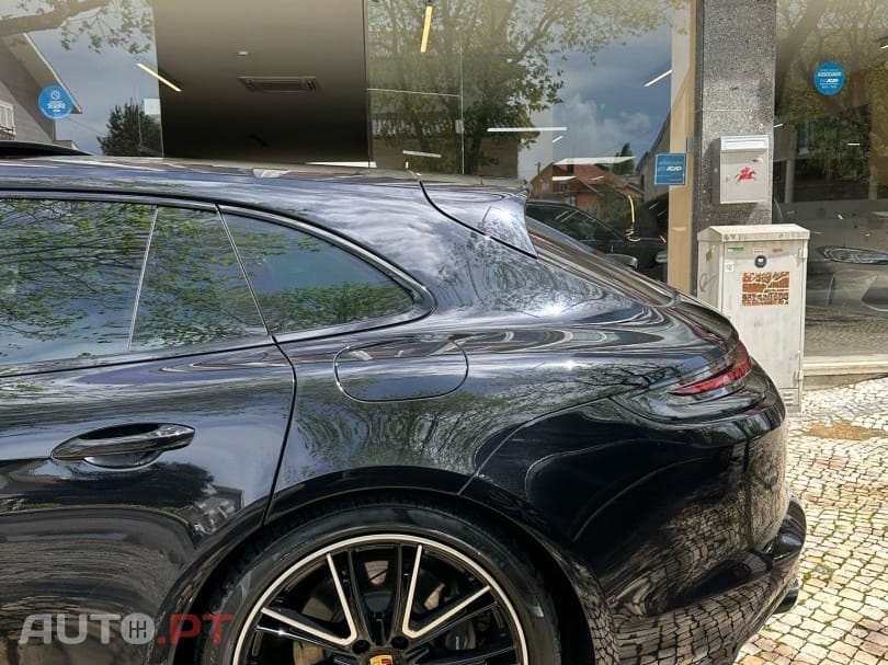 Porsche Panamera 4 E-Hybrid