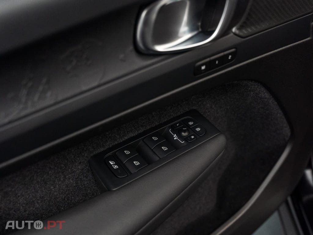 Volvo EX40 82 kWh Single Motor Extended Range Core