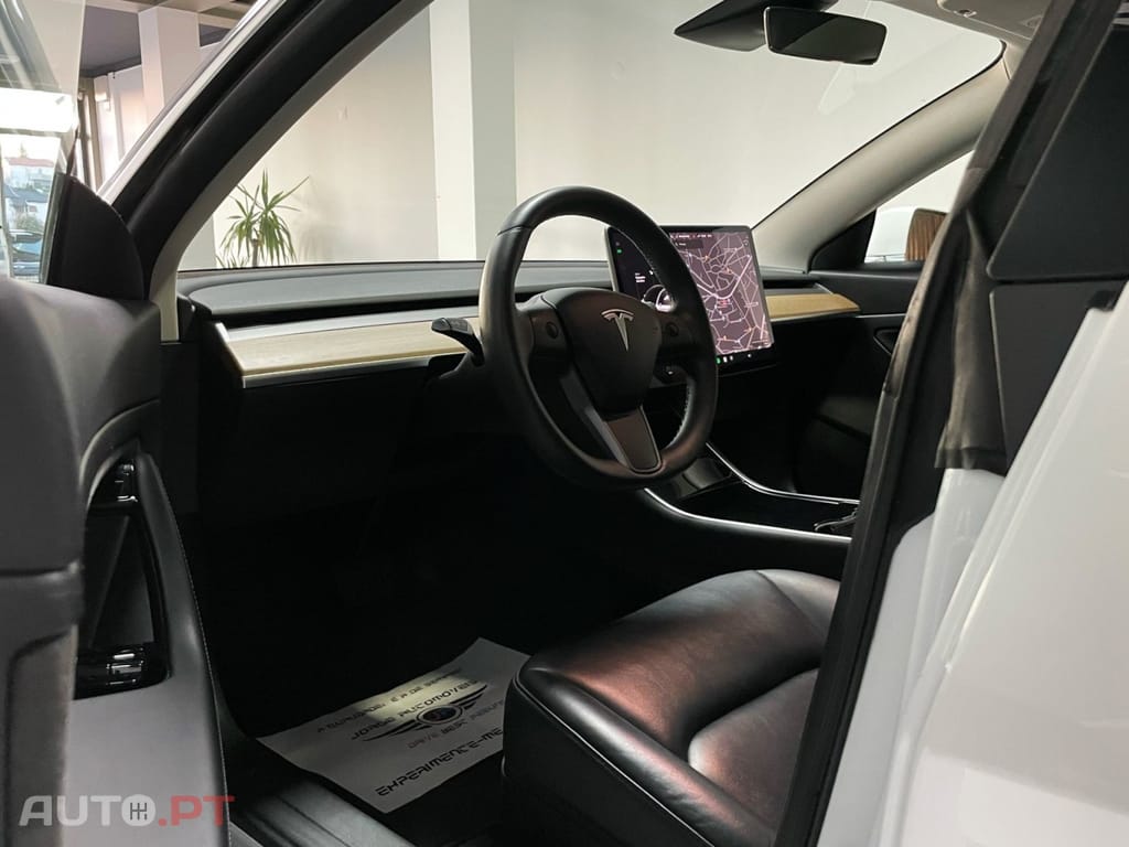 Tesla Model 3 Standard Range Plus RWD