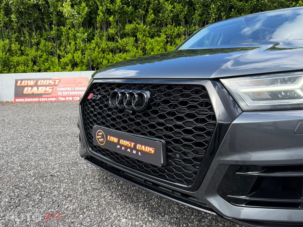 Audi Q7 3.0 TDI quattro tiptronic 7L