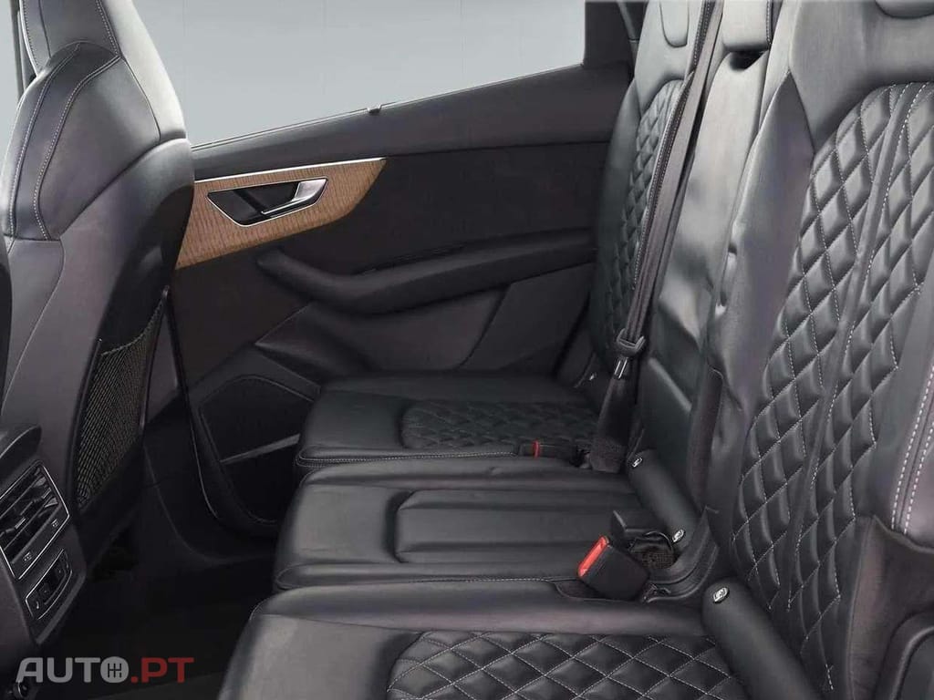 Audi Q7 I.V.A DEDUTÍVEL 55 TFSI E Qu S LINE