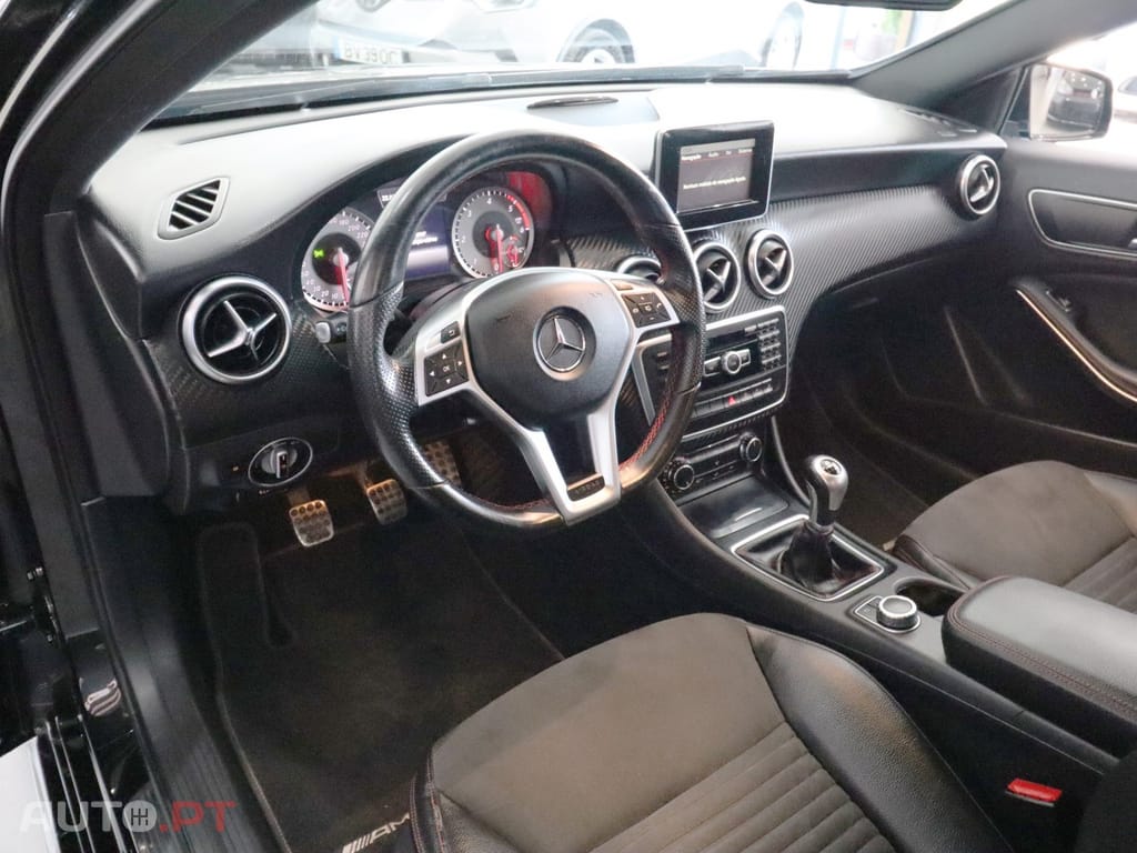 Mercedes-Benz A 180 d AMG Line