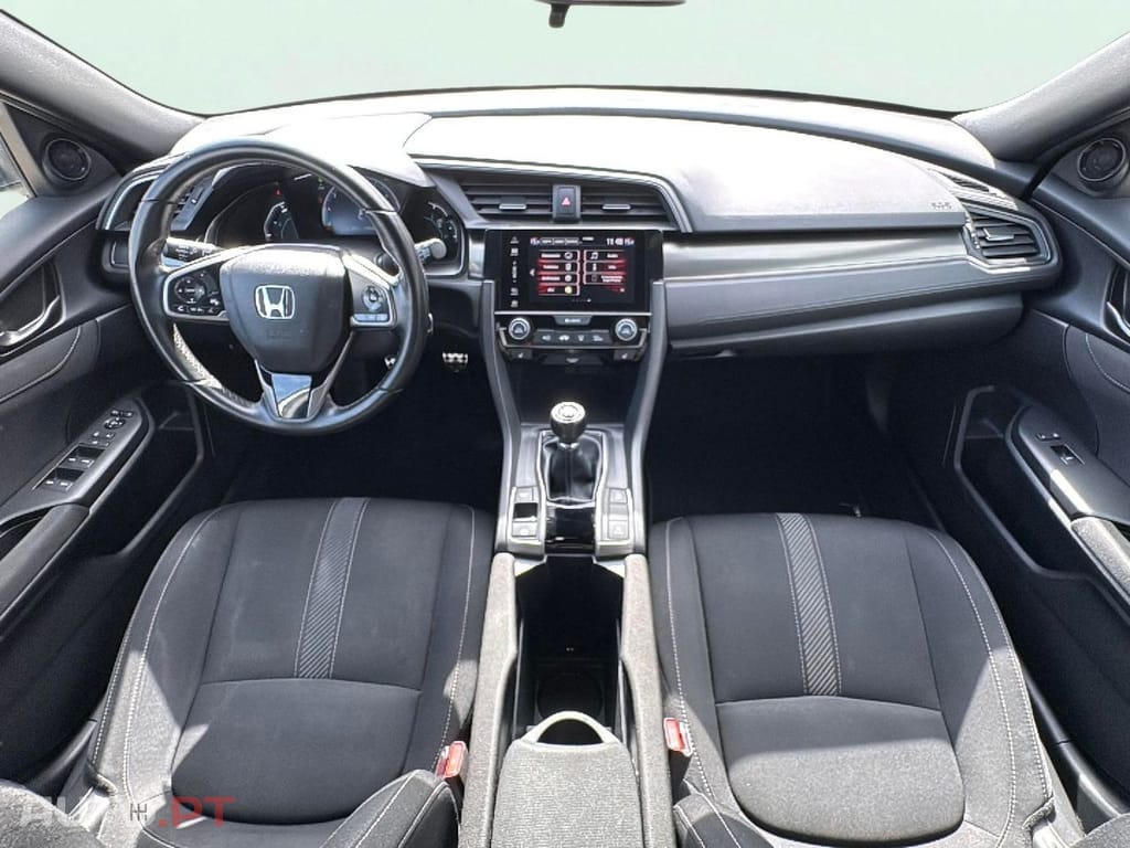 Honda Civic 1.0 i-VTEC Elegance CVT Navi