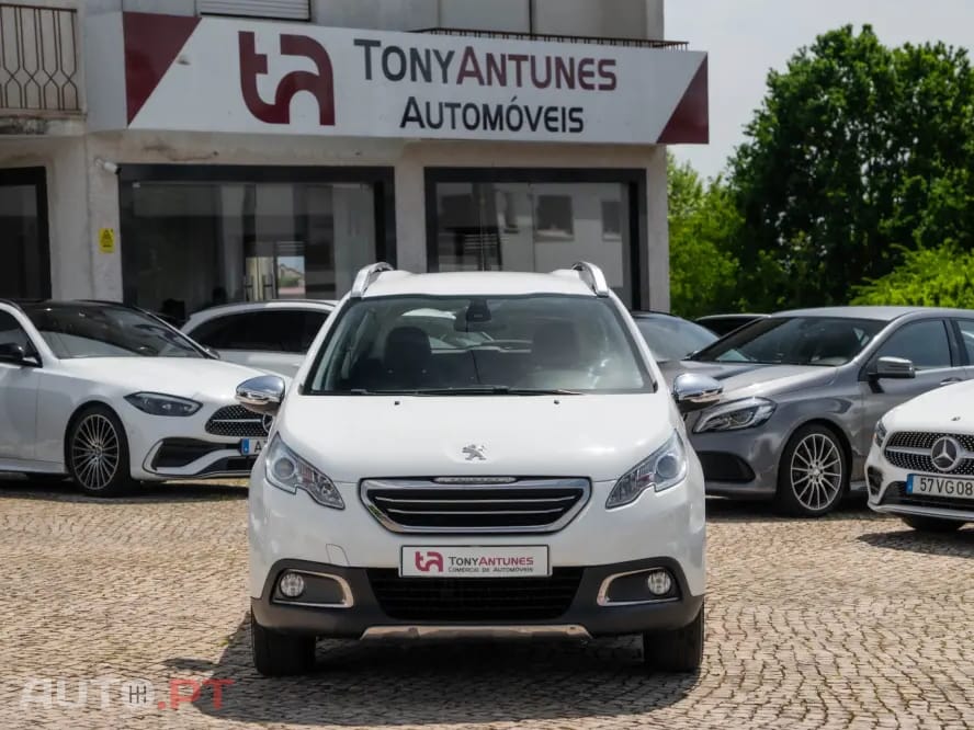 Peugeot 2008 1.2 VTi Allure