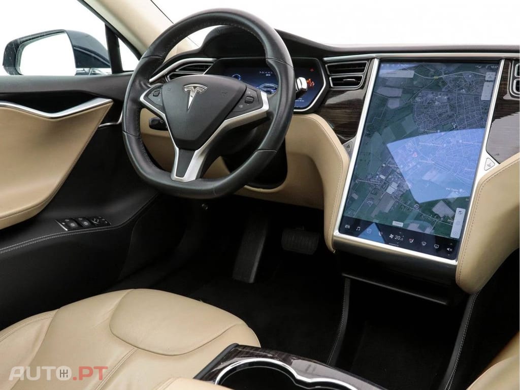 Tesla Model S 85