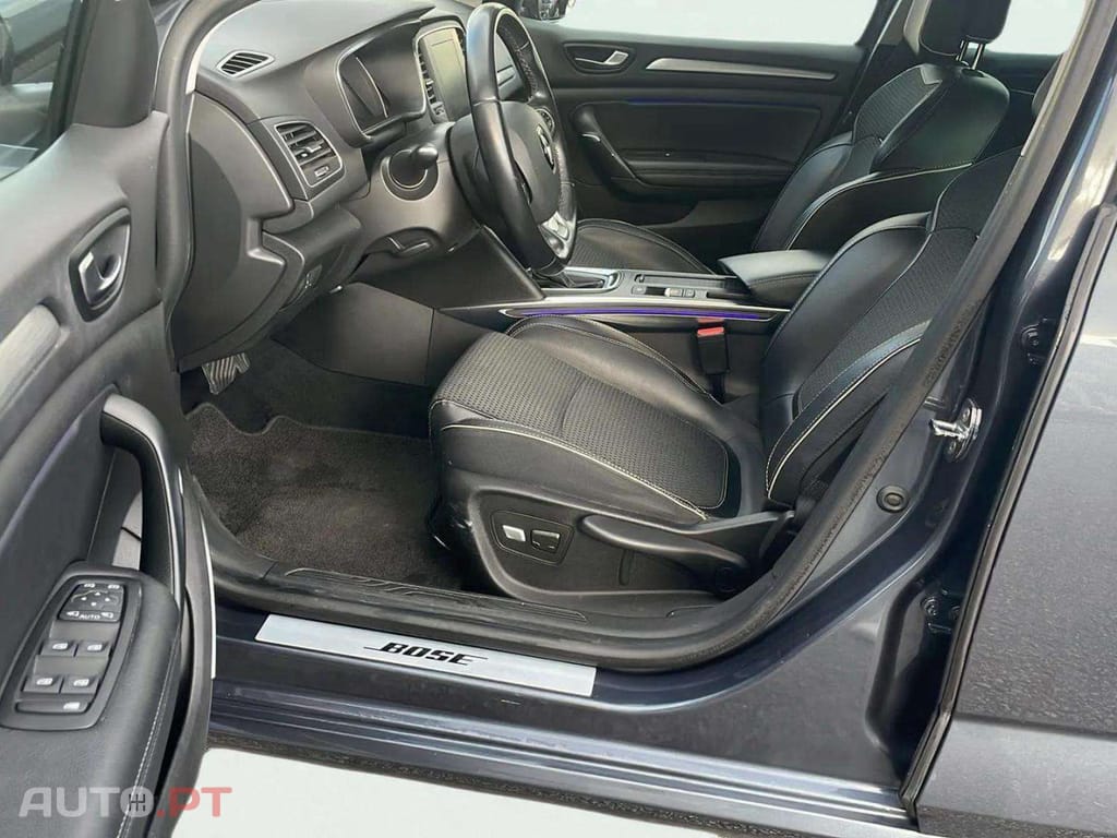 Renault Mégane Sport Tourer 1.5 Blue dCi Bose Edition EDC