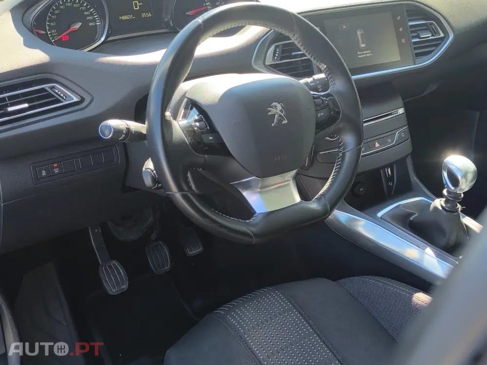 Peugeot 308 1.6 BlueHDi Allure J17