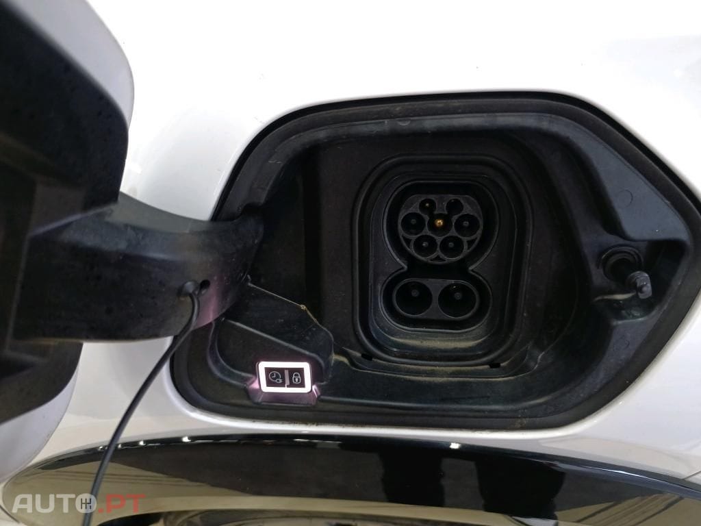 Peugeot e-208 50 kWh Active Pack — fotografia 10