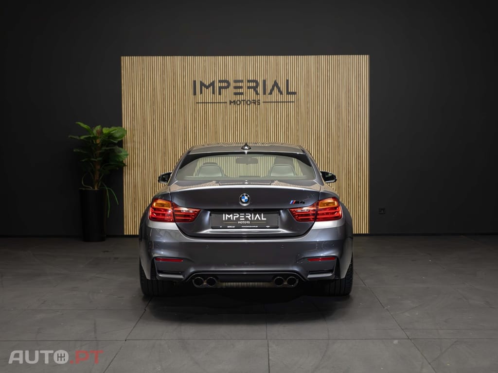 BMW M4 Auto