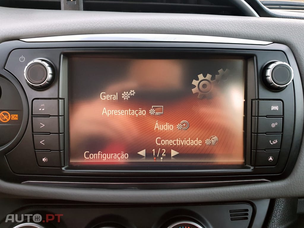 Toyota Yaris 1.0 VVT-i Comfort+Pack Style+Pack Techno+Navi