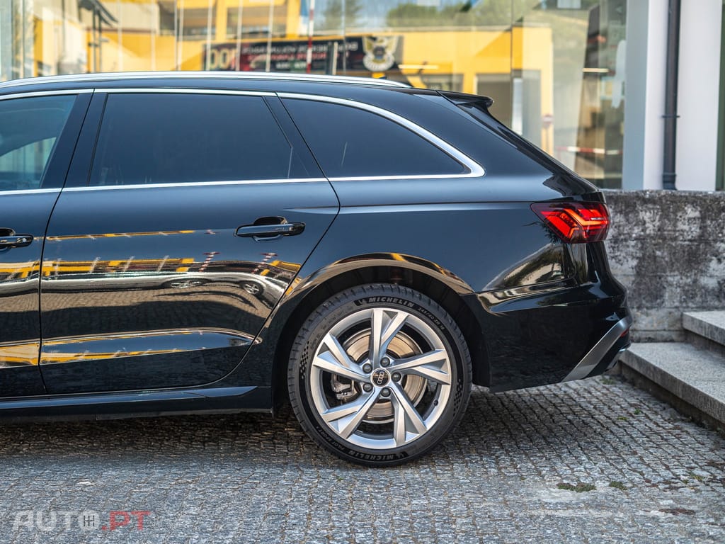 Audi A4 Avant 35 TDI S line S tronic