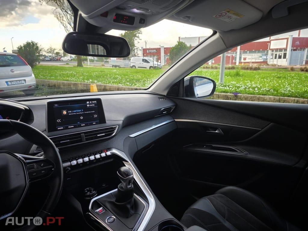 Peugeot 5008 PureTech 130 Crossway