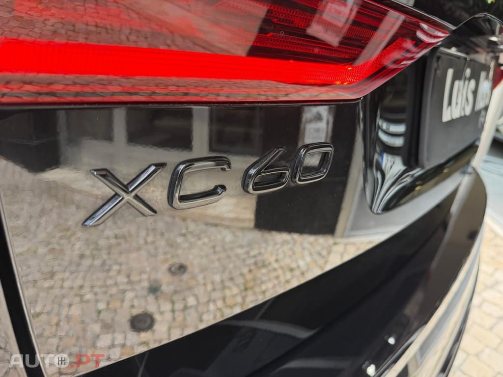Volvo XC60 T6 AWD Recharge Plus Black Edition
