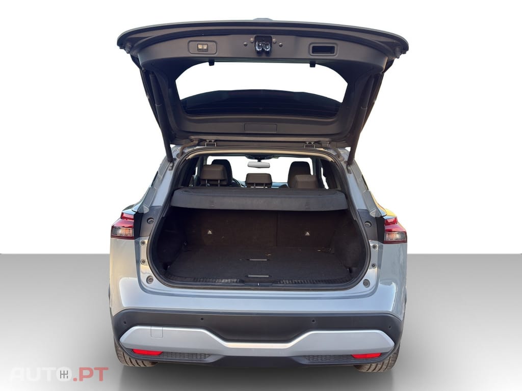 Nissan Qashqai 1.3 DIG-T N-Connecta J18 Led
