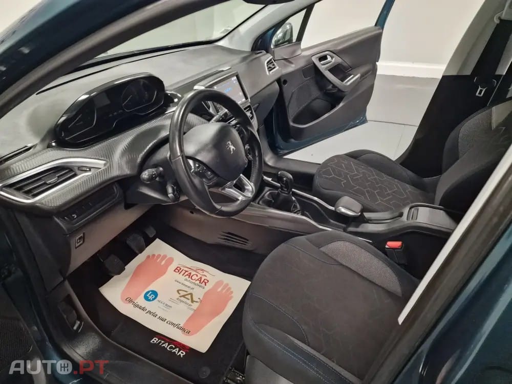 Peugeot 2008 1.2 PureTech Style
