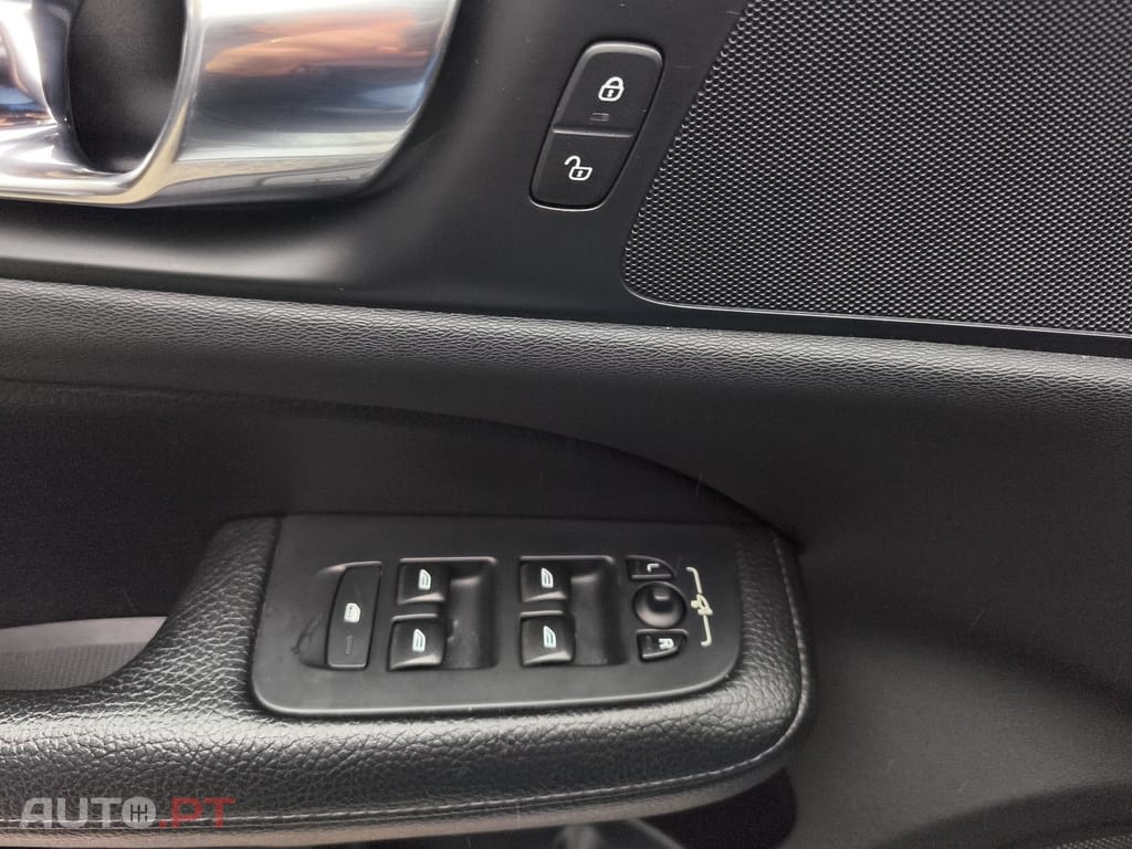 Volvo V60 2.0 D3 Momentum Geartronic