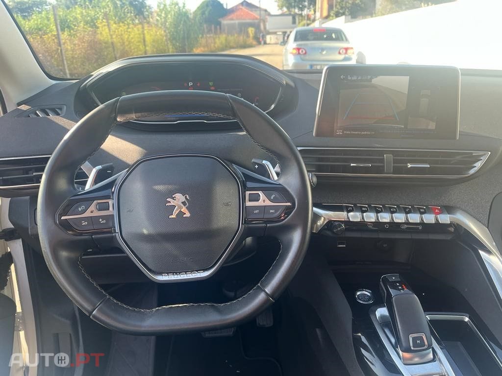 Peugeot 5008 1.5 BlueHDi Allure EAT8