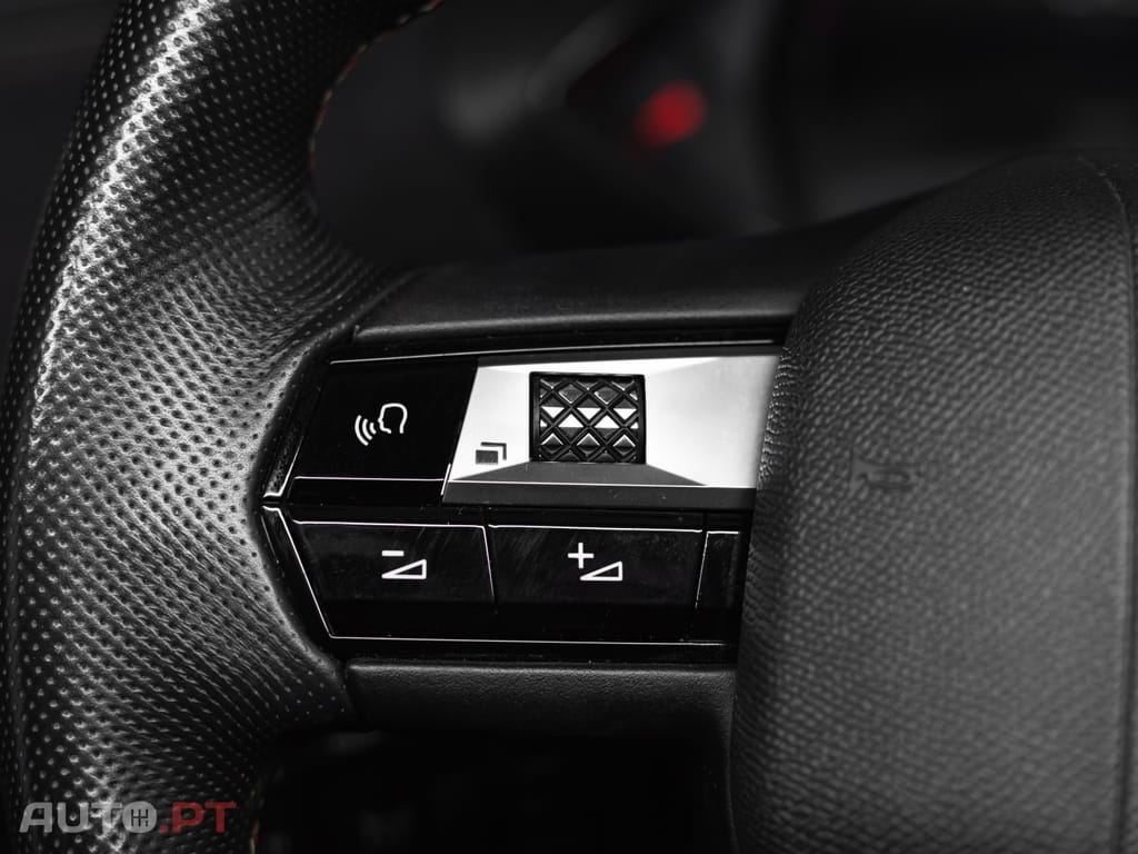 DS DS3 Crossback E-TENSE PERFORMANCE LINE