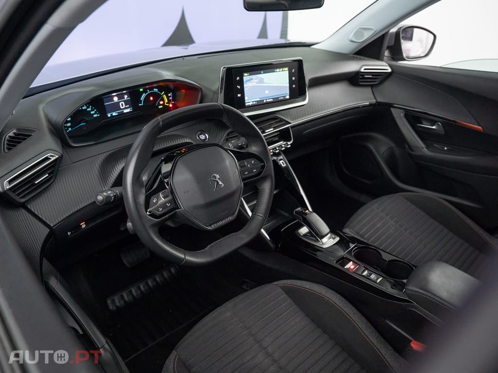 Peugeot E-2008 50 kWh Active Pack