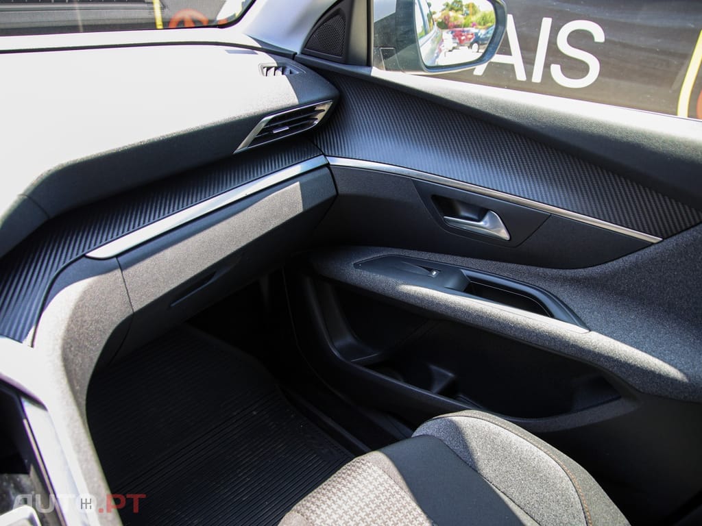 Peugeot 3008 1.5 BlueHDi Active