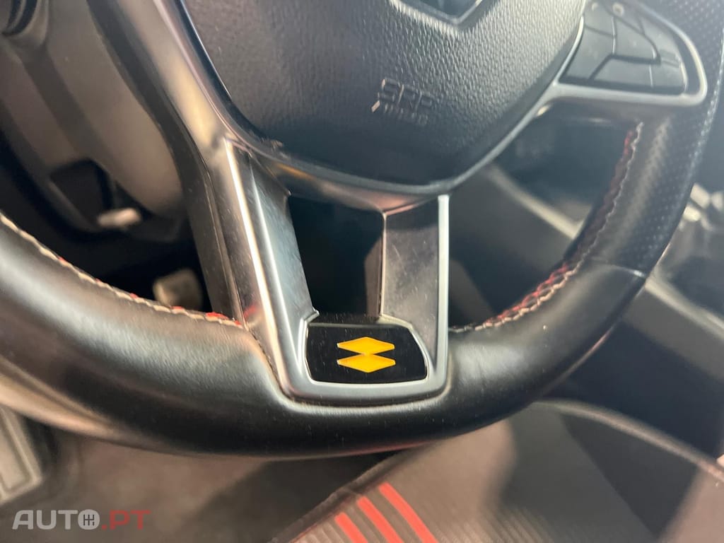 Renault Captur 1.0 TCe RS Line