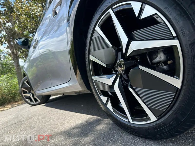 Peugeot E-208 50 kWh GT Pack