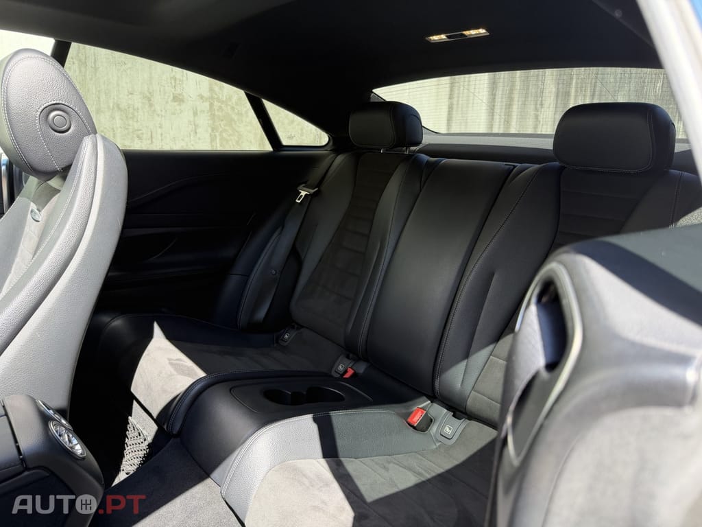 Mercedes-Benz E 220 d AMG Line